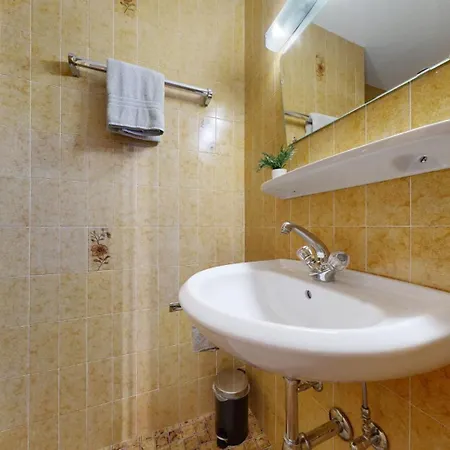 Haus Bergkristall Guest house