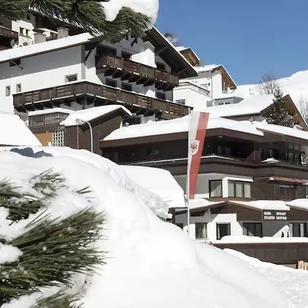 Konukevi Haus Bergkristall 3*