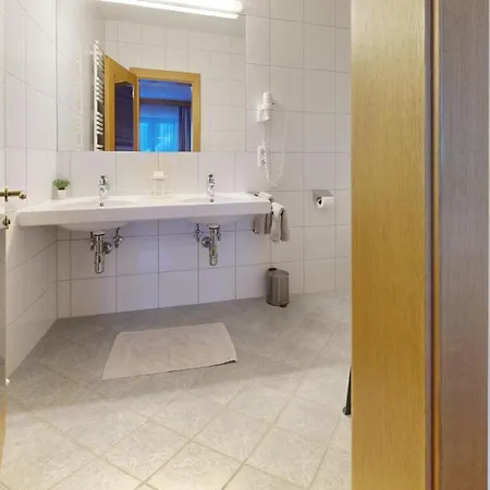 ゲストハウス Haus Bergkristall