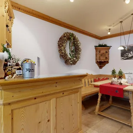 Гостевой дом Haus Bergkristall 3*